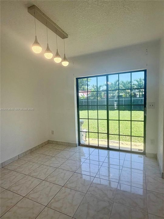 For Sale: $510,000 (3 beds, 1 baths, 1078 Square Feet)