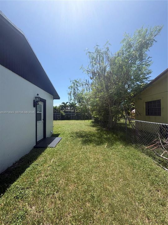 For Sale: $510,000 (3 beds, 1 baths, 1078 Square Feet)