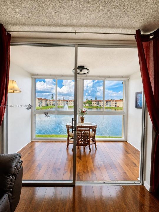 For Sale: $89,900 (1 beds, 1 baths, 640 Square Feet)