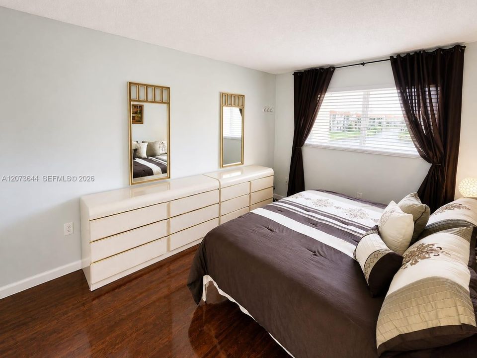 For Sale: $89,900 (1 beds, 1 baths, 640 Square Feet)