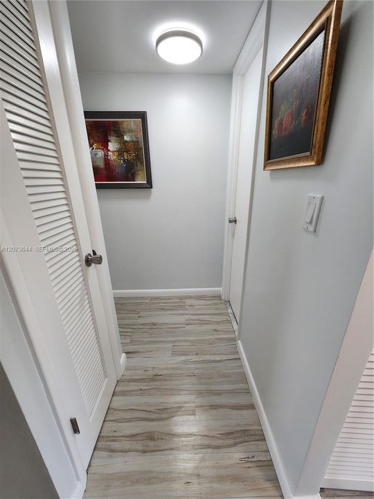 For Sale: $89,900 (1 beds, 1 baths, 640 Square Feet)