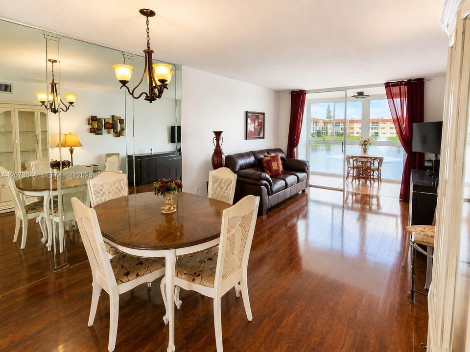For Sale: $89,900 (1 beds, 1 baths, 640 Square Feet)