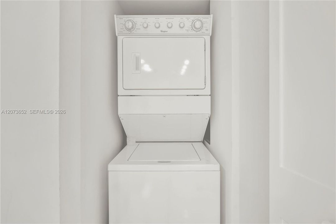For Rent: $8,500 (2 beds, 2 baths, 1410 Square Feet)
