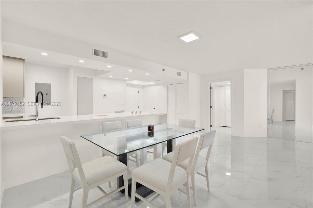 For Rent: $8,500 (2 beds, 2 baths, 1410 Square Feet)