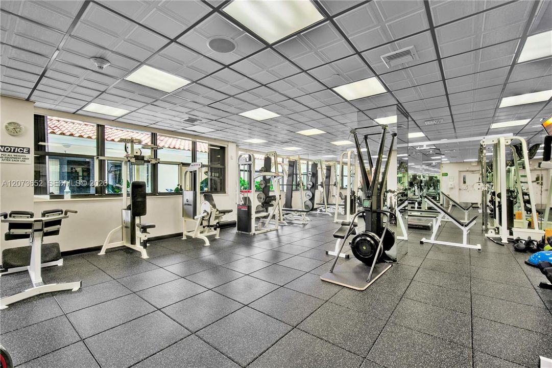 For Rent: $8,500 (2 beds, 2 baths, 1410 Square Feet)