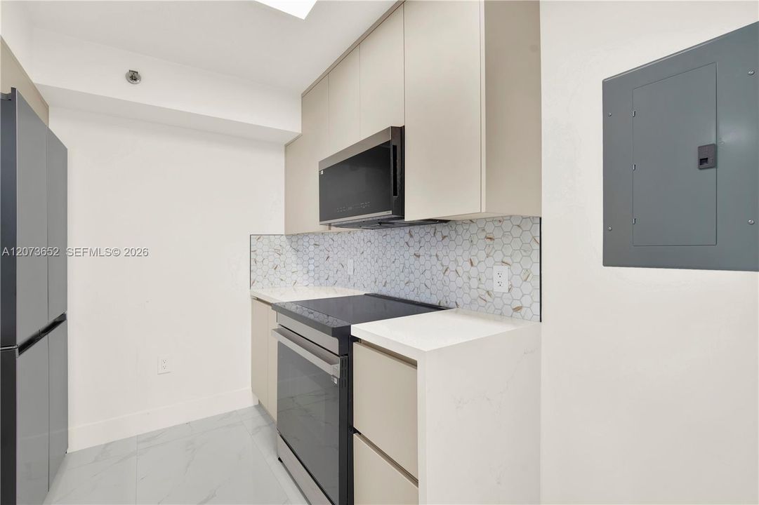 For Rent: $8,500 (2 beds, 2 baths, 1410 Square Feet)