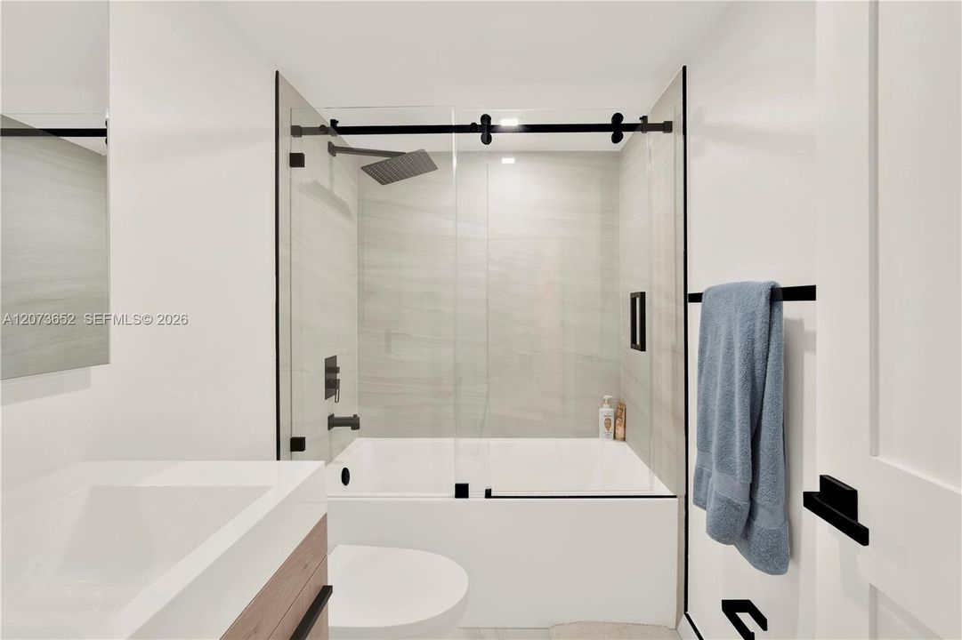 For Rent: $8,500 (2 beds, 2 baths, 1410 Square Feet)