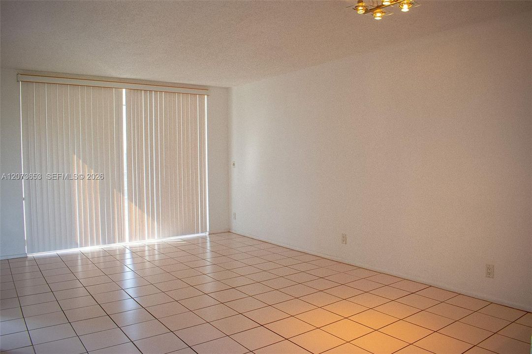 В аренду: $1,950 (2 спален, 2 ванн, 970 Квадратных фут)
