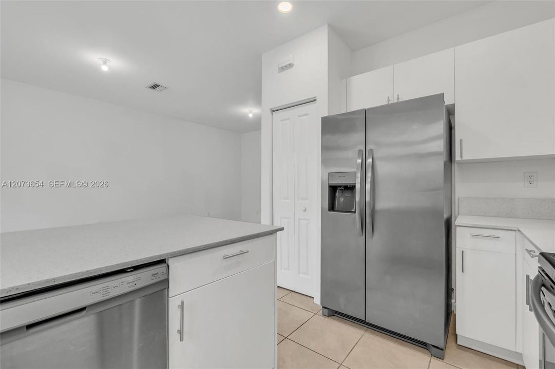 For Sale: $392,500 (3 beds, 2 baths, 1483 Square Feet)