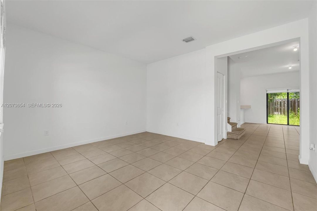 For Sale: $392,500 (3 beds, 2 baths, 1483 Square Feet)