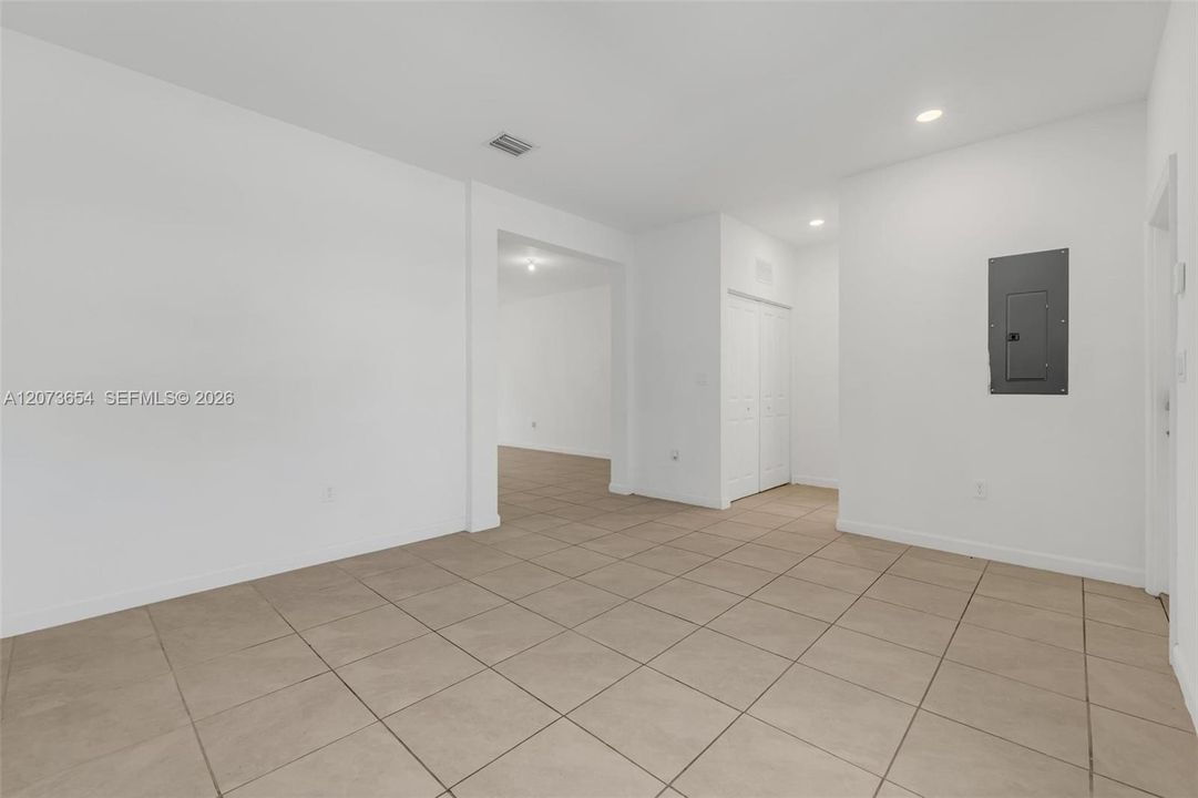 For Sale: $392,500 (3 beds, 2 baths, 1483 Square Feet)