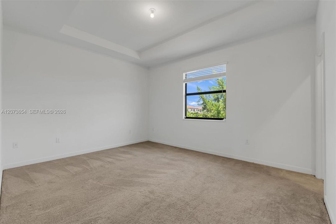 For Sale: $392,500 (3 beds, 2 baths, 1483 Square Feet)