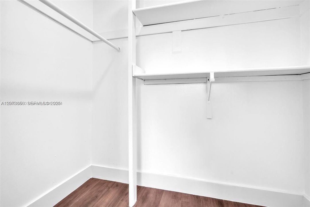 For Rent: $2,100 (2 beds, 1 baths, 1006 Square Feet)