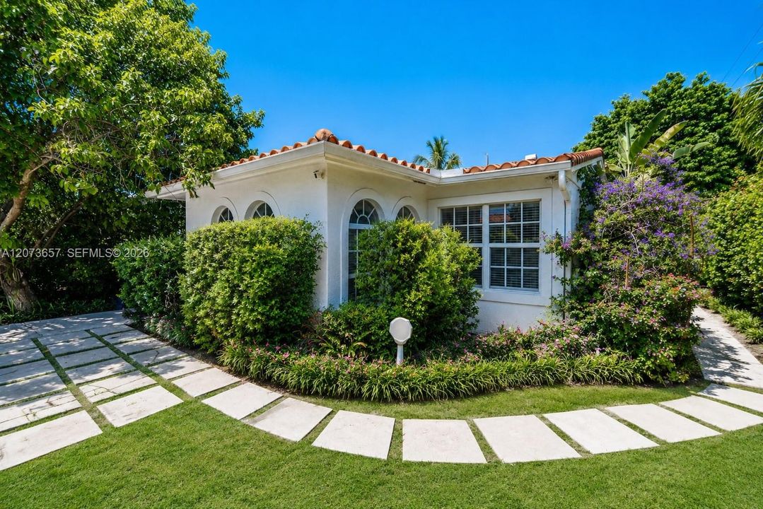 En Venta: $729,000 (3 camas, 2 baños, 0 Pies cuadrados)