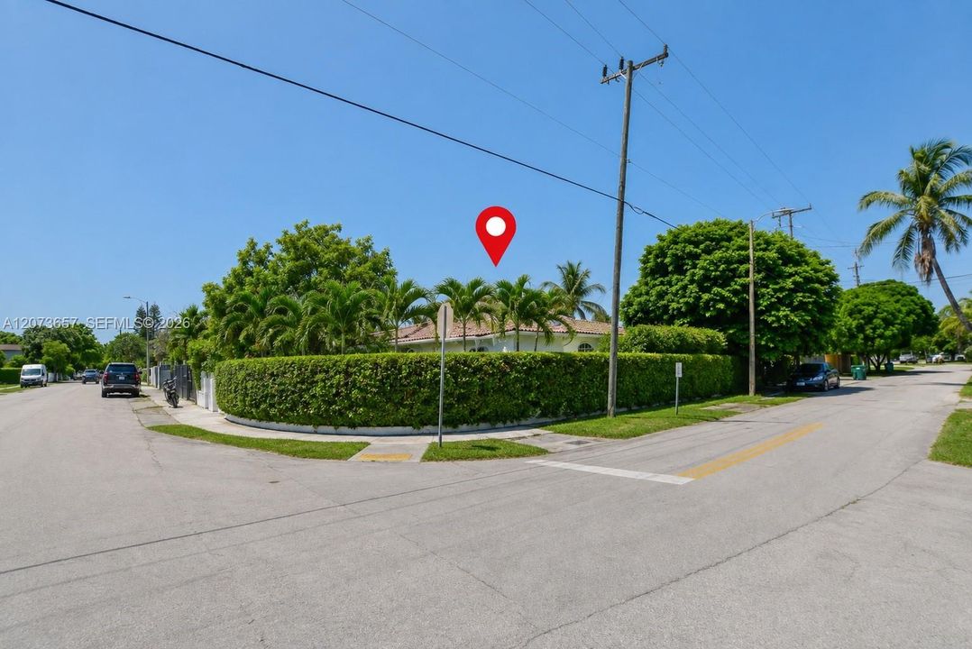 En Venta: $729,000 (3 camas, 2 baños, 0 Pies cuadrados)