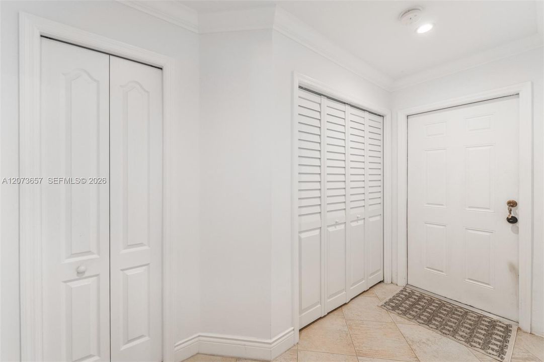 En Venta: $729,000 (3 camas, 2 baños, 0 Pies cuadrados)