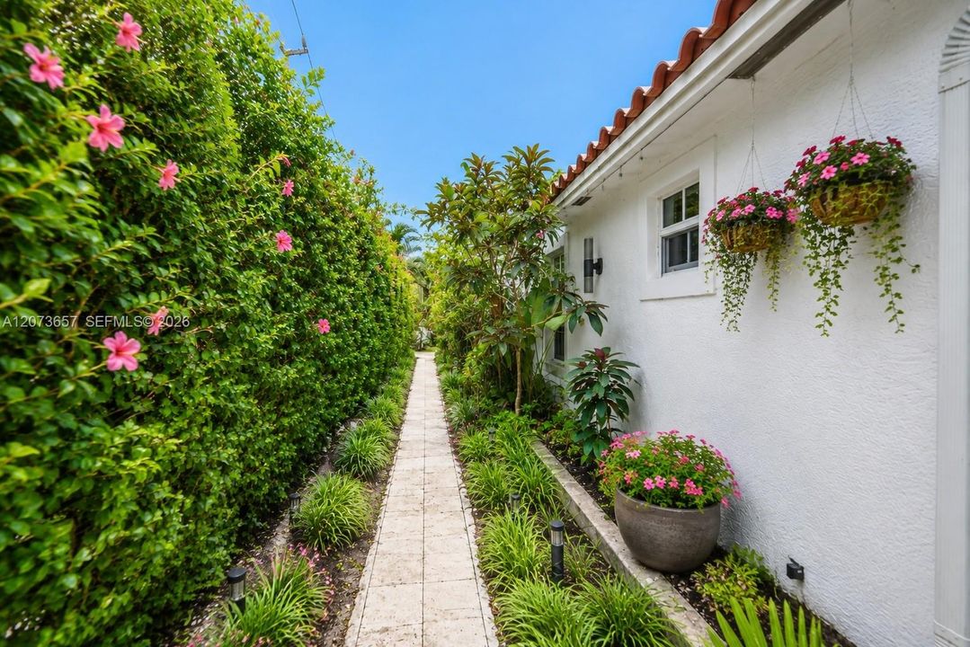 En Venta: $729,000 (3 camas, 2 baños, 0 Pies cuadrados)