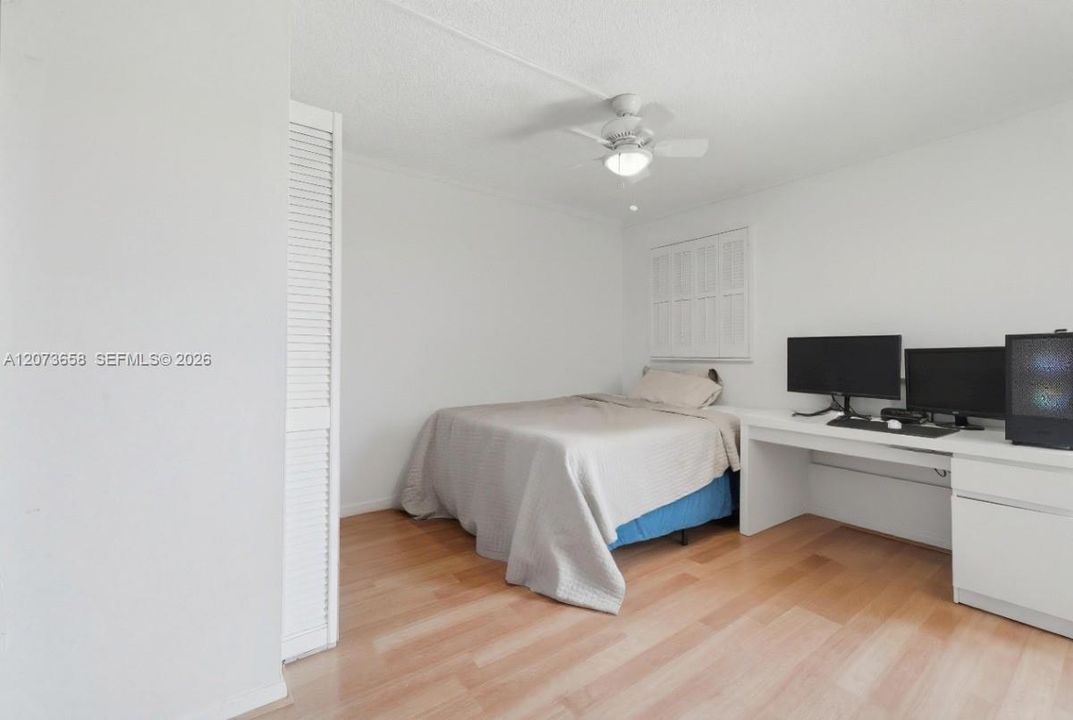 For Sale: $250,000 (3 beds, 2 baths, 1150 Square Feet)