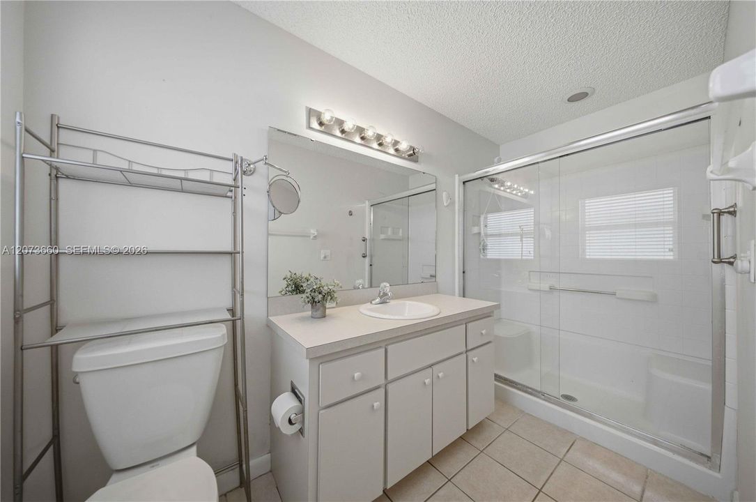 For Sale: $159,900 (2 beds, 2 baths, 1280 Square Feet)