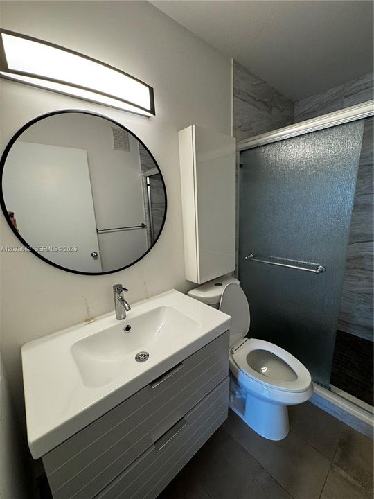 For Rent: $2,500 (2 beds, 2 baths, 966 Square Feet)