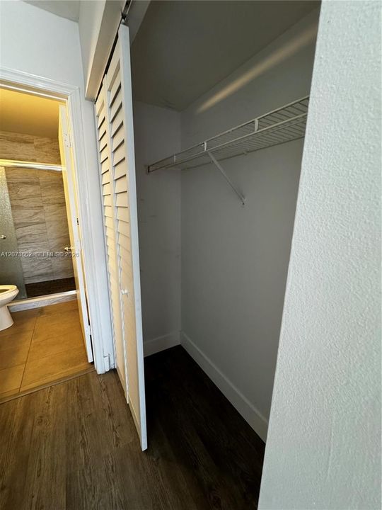 For Rent: $2,500 (2 beds, 2 baths, 966 Square Feet)