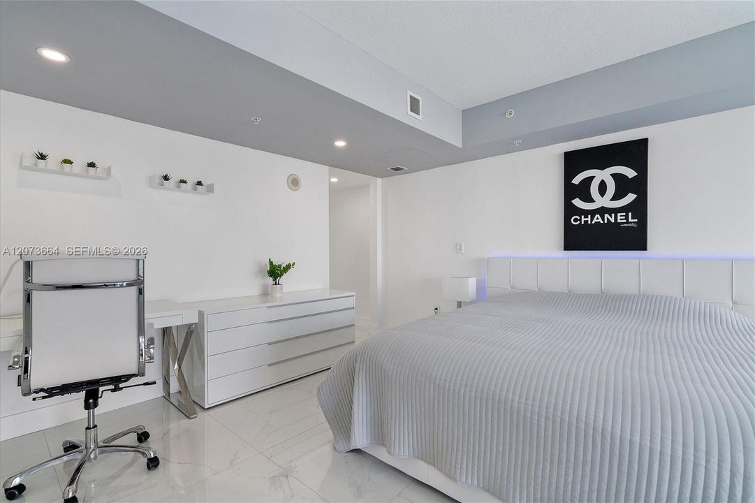 En Venta: $600,000 (1 camas, 1 baños, 981 Pies cuadrados)