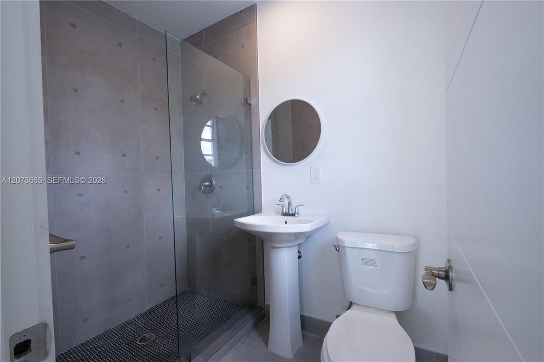 В аренду: $2,100 (1 спален, 1 ванн, 860 Квадратных фут)