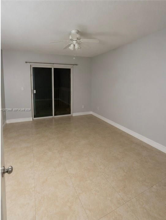 For Rent: $1,900 (1 beds, 1 baths, 618 Square Feet)