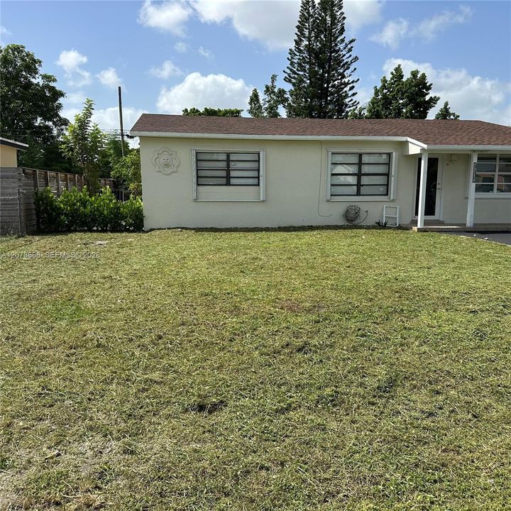 For Rent: $2,800 (2 beds, 1 baths, 1148 Square Feet)