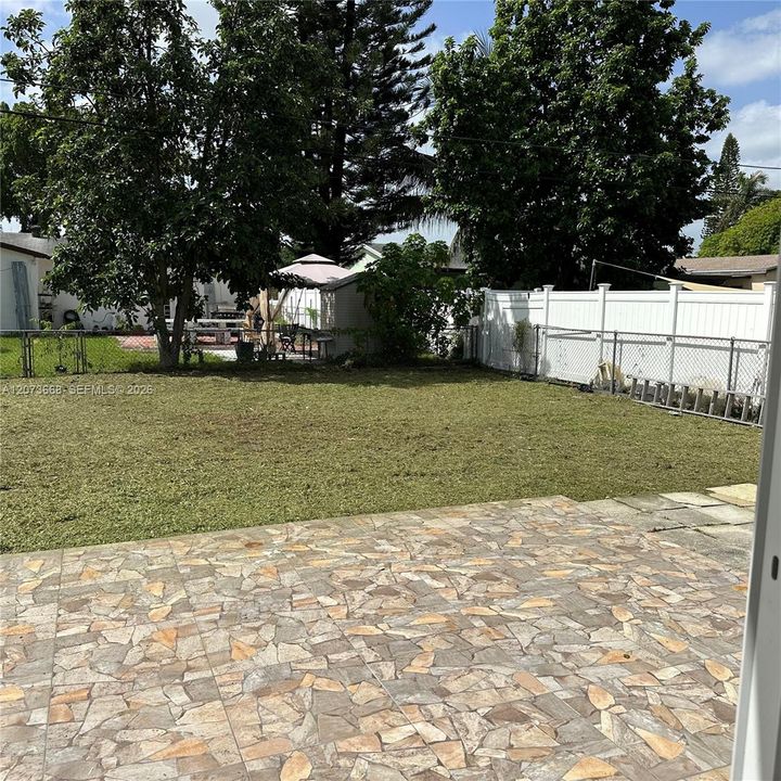 For Rent: $2,800 (2 beds, 1 baths, 1148 Square Feet)