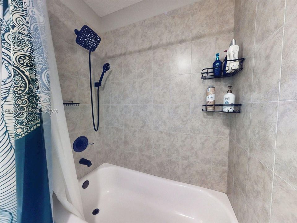 На продажу: $764,900 (5 спален, 3 ванн, 3573 Квадратных фут)