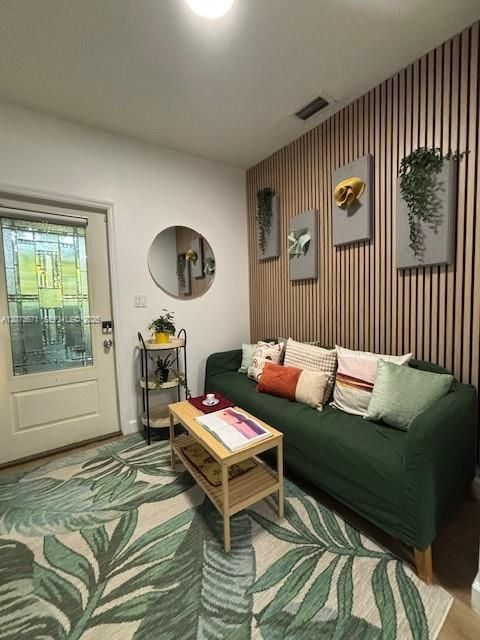 В аренду: $1,875 (1 спален, 1 ванн, 520 Квадратных фут)