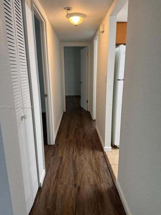 В аренду: $1,850 (2 спален, 2 ванн, 925 Квадратных фут)