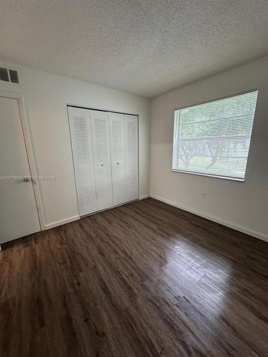 В аренду: $1,850 (2 спален, 2 ванн, 925 Квадратных фут)