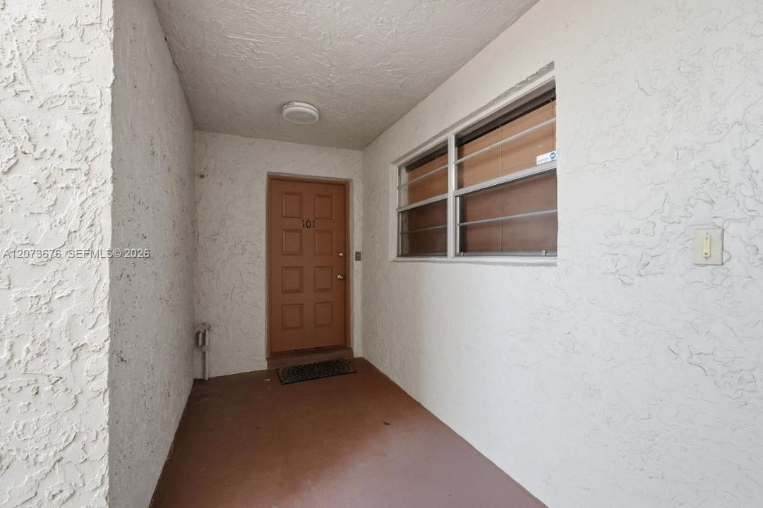 For Rent: $2,700 (3 beds, 2 baths, 1150 Square Feet)