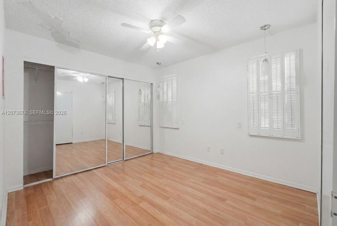 For Rent: $2,700 (3 beds, 2 baths, 1150 Square Feet)