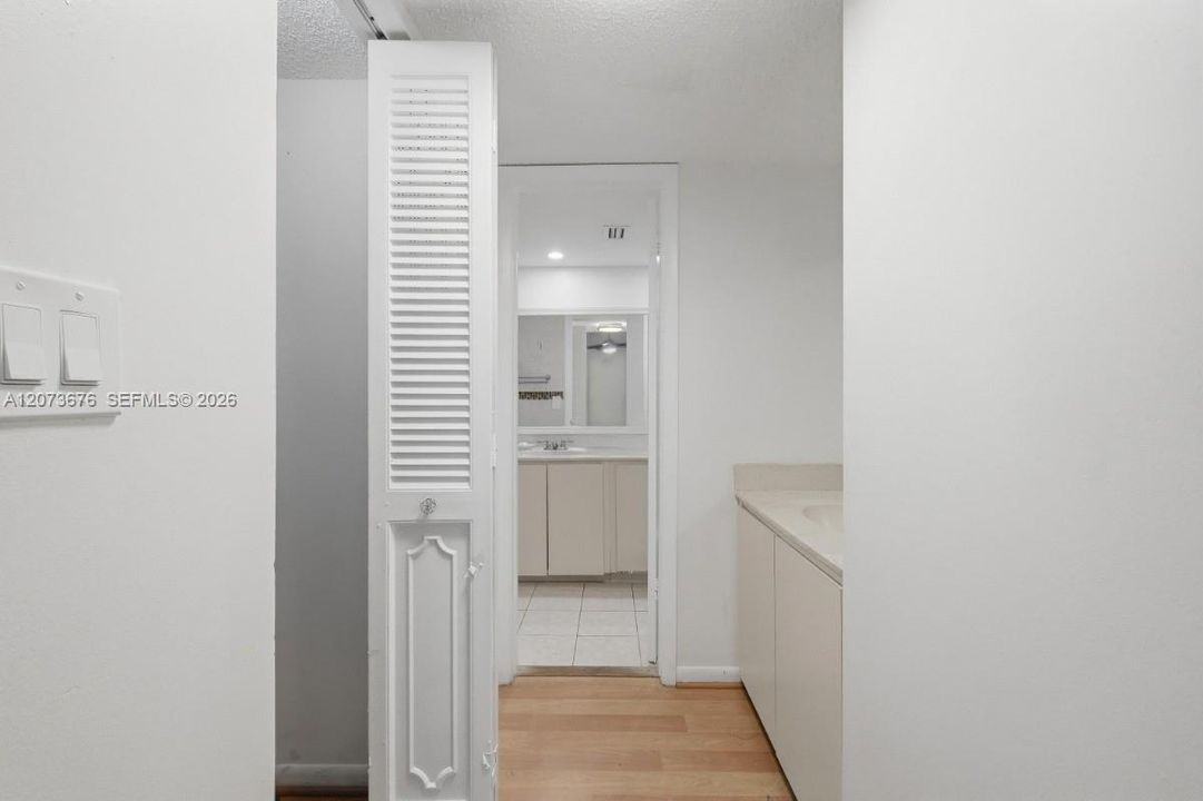 For Rent: $2,700 (3 beds, 2 baths, 1150 Square Feet)