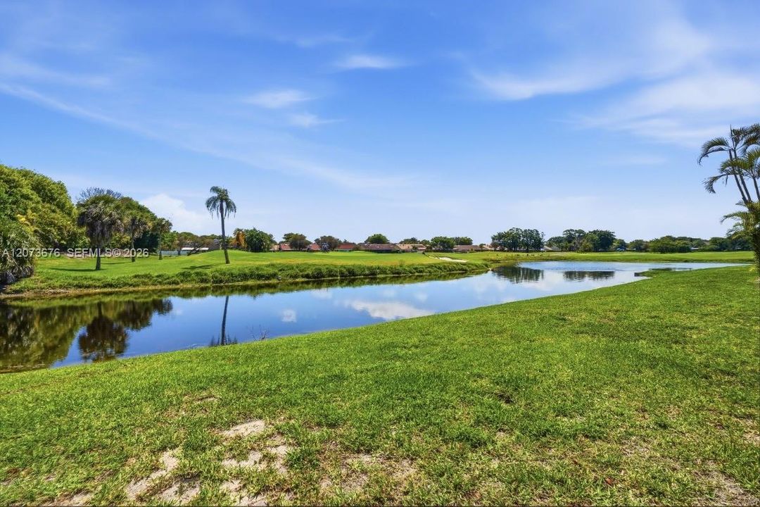 For Rent: $2,700 (3 beds, 2 baths, 1150 Square Feet)