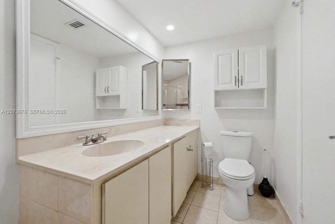 For Rent: $2,700 (3 beds, 2 baths, 1150 Square Feet)