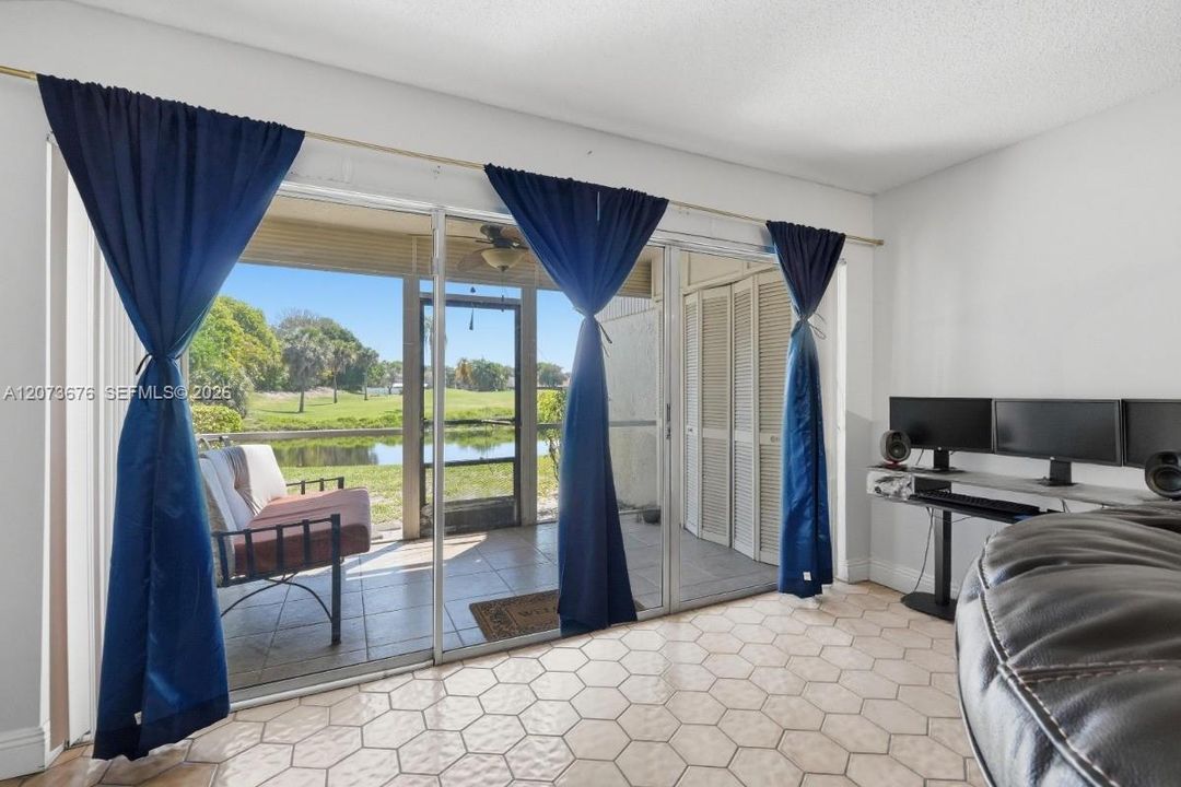 For Rent: $2,700 (3 beds, 2 baths, 1150 Square Feet)