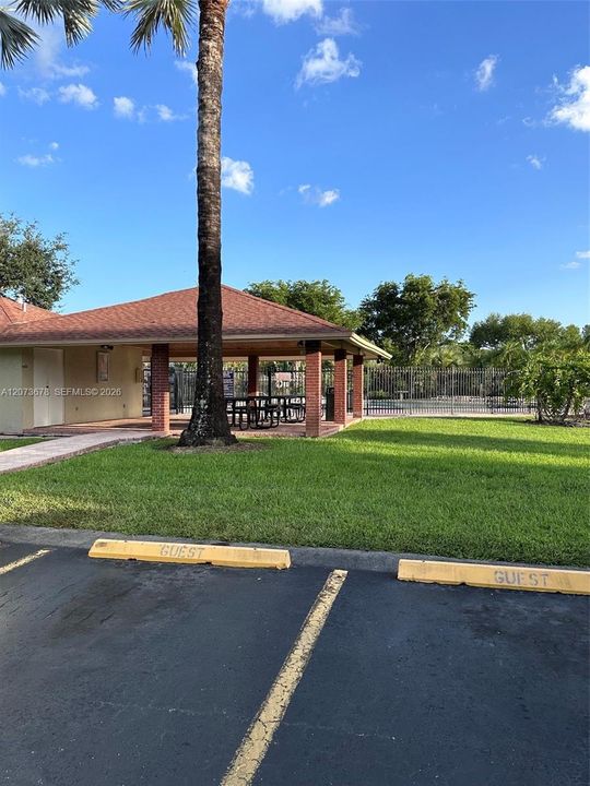 For Sale: $459,777 (4 beds, 2 baths, 1934 Square Feet)