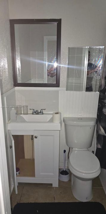 For Rent: $890 (3 beds, 1 baths, 3485 Square Feet)