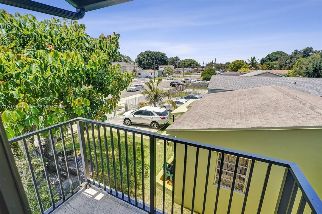 For Rent: $3,300 (3 beds, 3 baths, 1500 Square Feet)