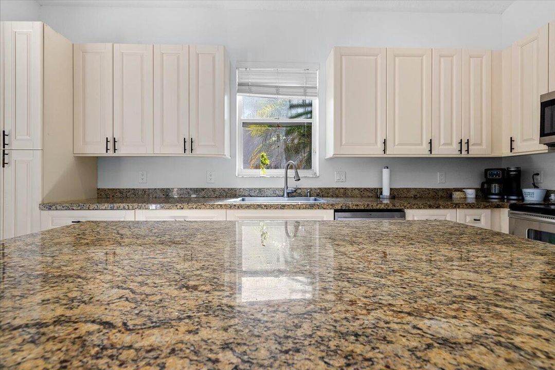 13-4841 N Classical Blvd A-0506