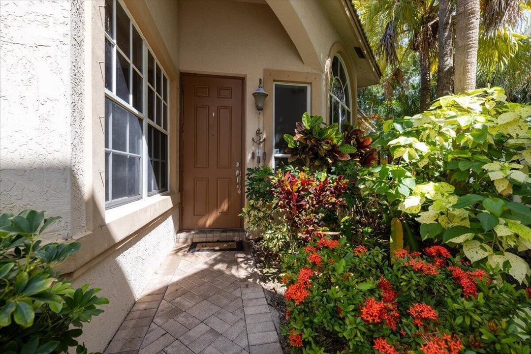 45-4841 N Classical Blvd X--20