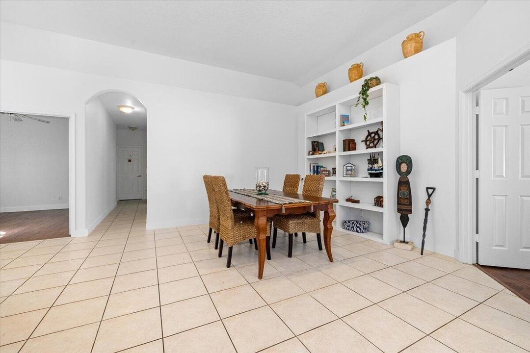 04-4841 N Classical Blvd A-0401