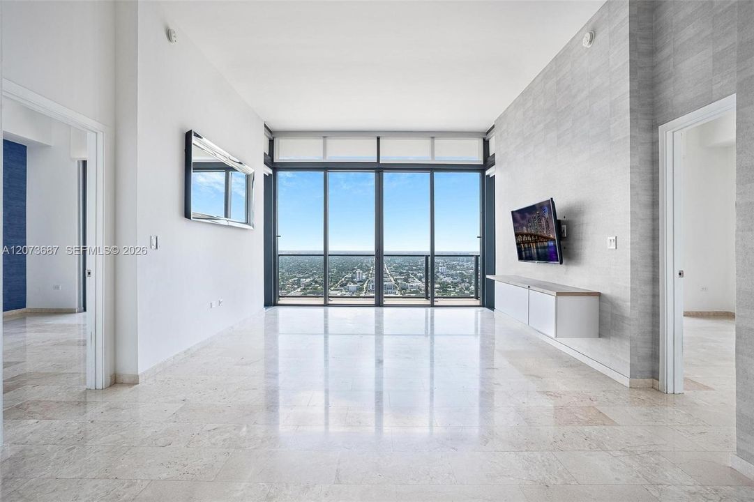 For Sale: $1,325,000 (2 beds, 2 baths, 1407 Square Feet)
