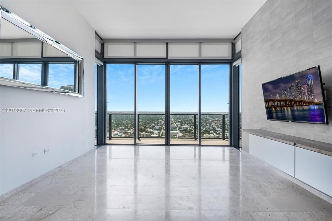 For Sale: $1,325,000 (2 beds, 2 baths, 1407 Square Feet)