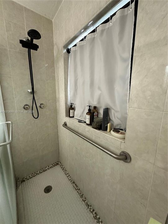 For Sale: $625,000 (3 beds, 1 baths, 1058 Square Feet)