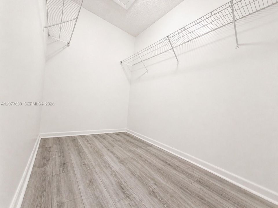En Renta: $2,700 (3 camas, 2 baños, 993 Pies cuadrados)